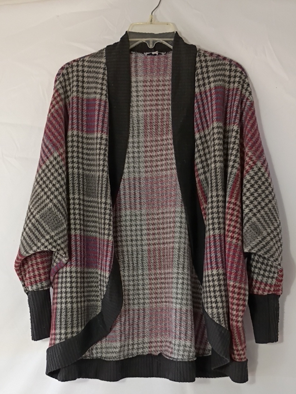 EUC white birch Plaid Open-Front Cardigan in Gray and Burgundy Women's Sz Small